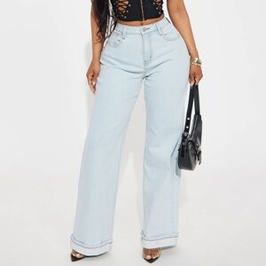 •Poppin Off• Wide Leg Stretchy Light Wash Denim Jeans